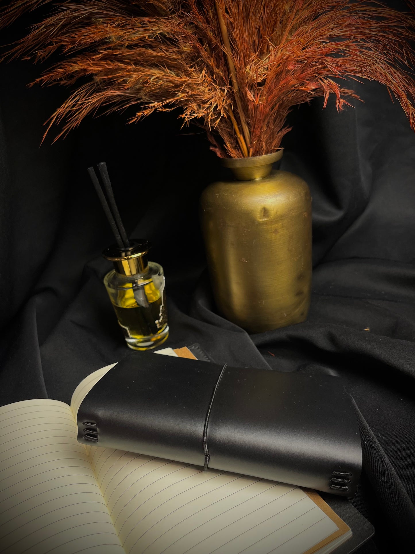 Mažos odinės užrašinės