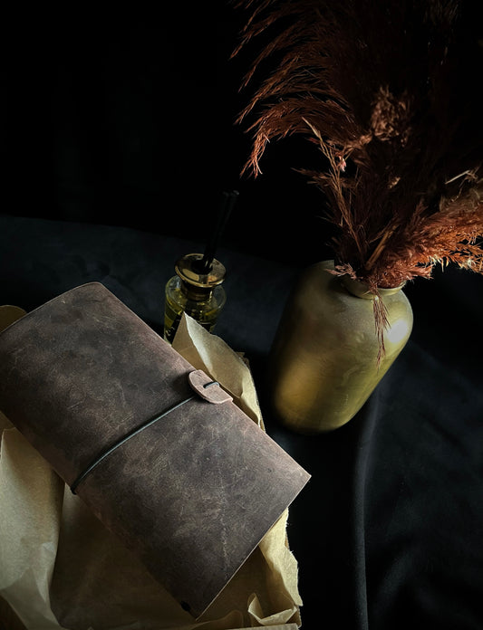 Ruda odinė užrašinė