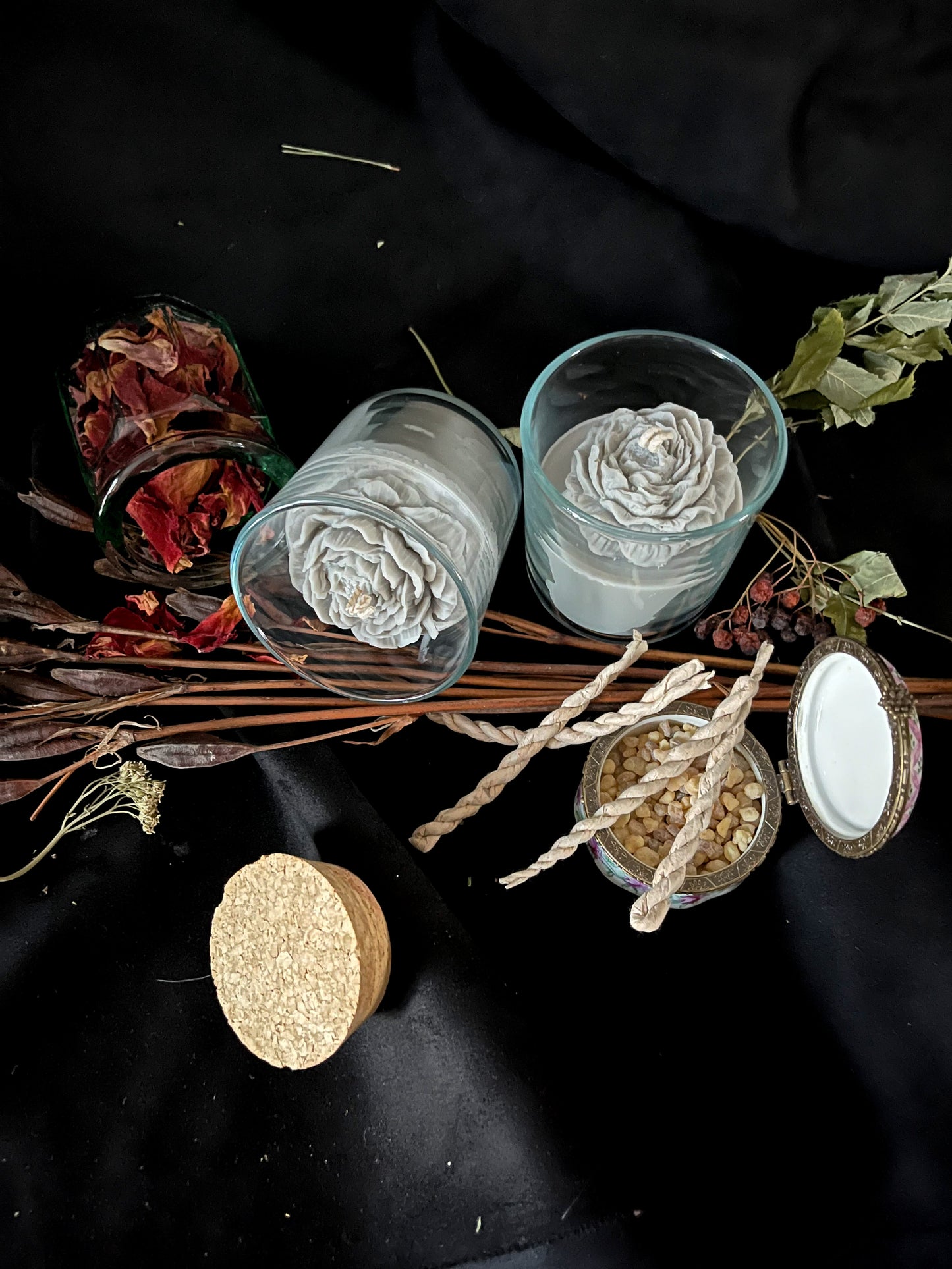 Stiklinė sojų vaško žvakė su tabako aromatu