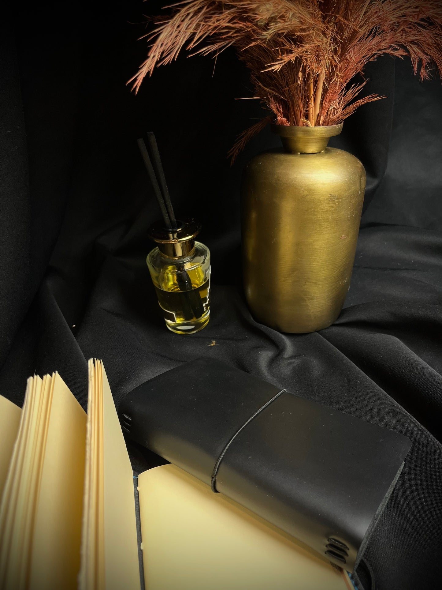 Mažos odinės užrašinės