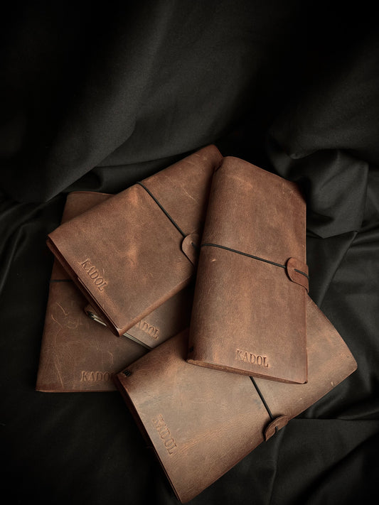 Ruda odinė užrašinė