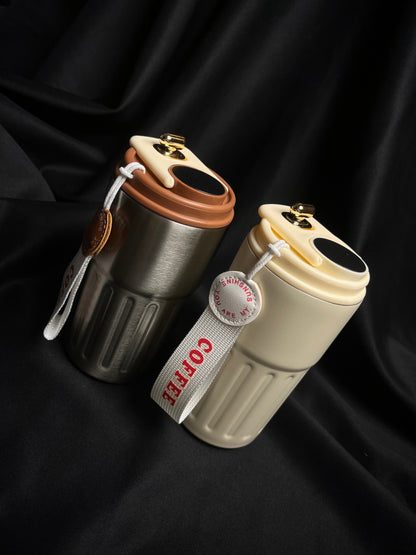 Termogertuvė su temperatūros ekranu