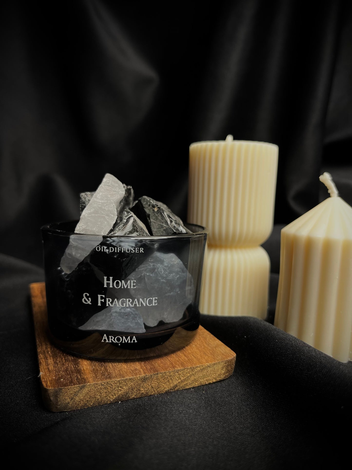 Namų kvapas su juodaisiais aromatiniais kristalais